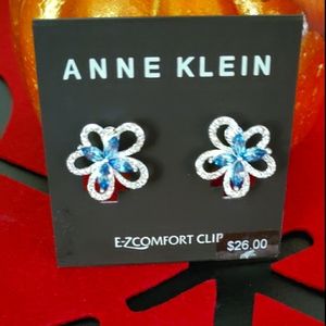 2/$10 💕 Anne Klein Blue and Bling Clip Earrings